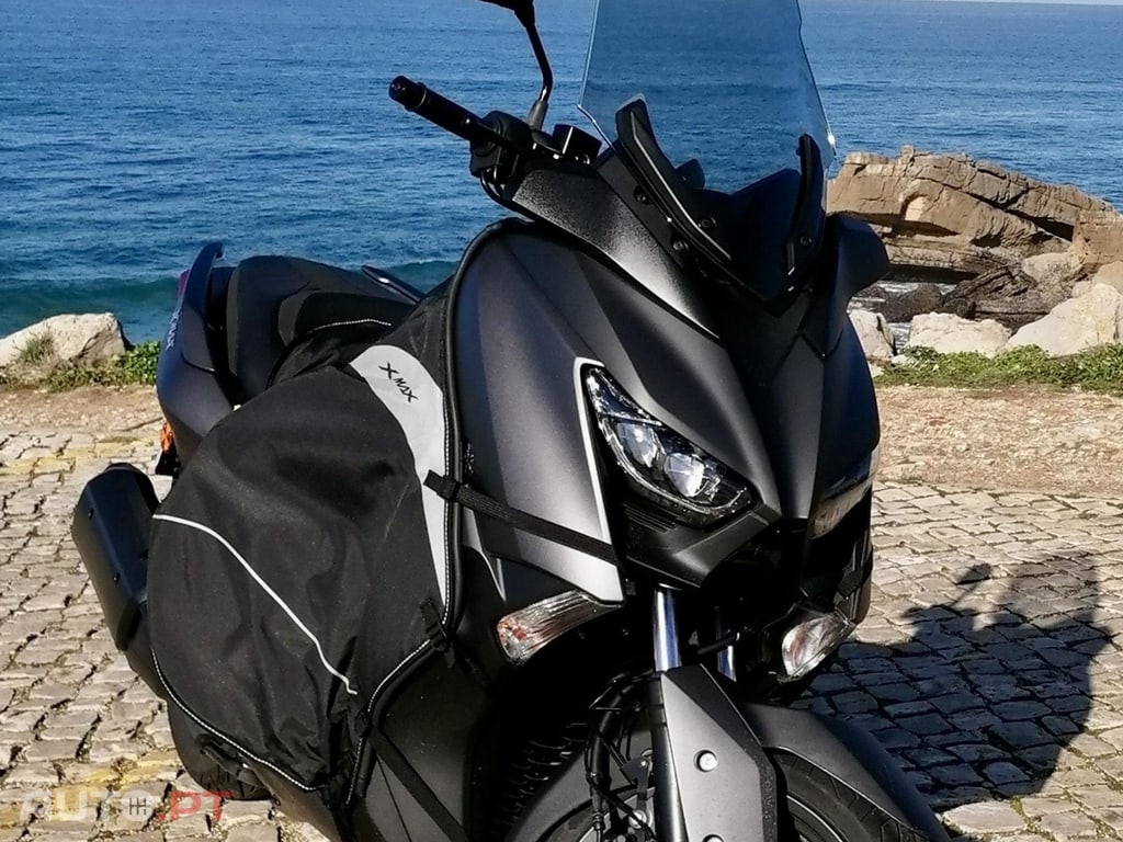 Yamaha X-Max 300