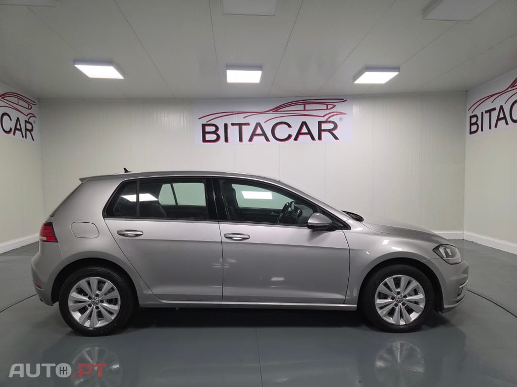 Volkswagen Golf 1.6 TDI Confortline