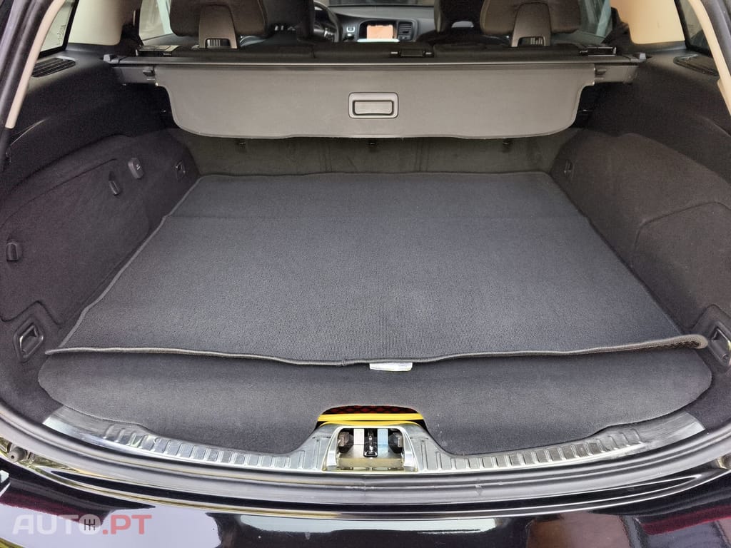 Volvo V60 2.4 D6 Twin Engine Hibrido Plug-In