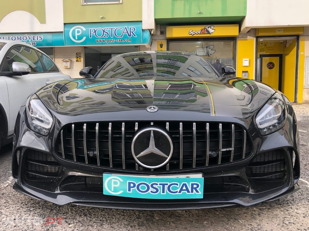Mercedes-Benz AMG GT R