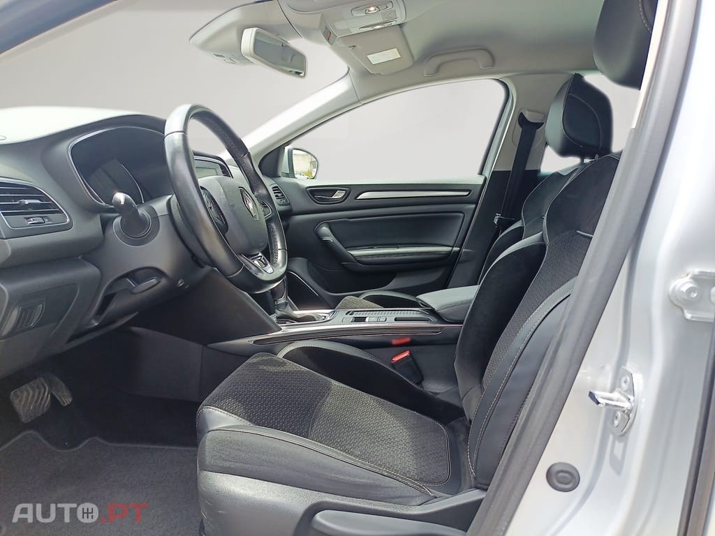Renault Mégane Sport Tourer TCE 130 ENERGY EDC INTENS