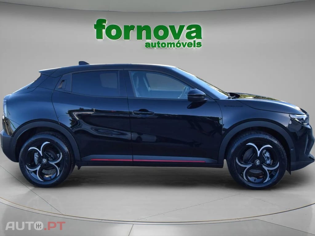 Alfa Romeo Junior 1.2 Sport Speciale Q4 eDCT6