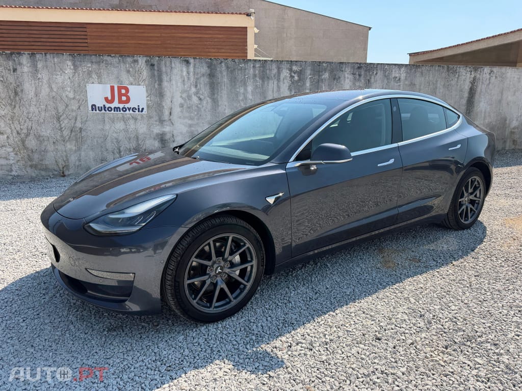 Tesla Model 3 Outro