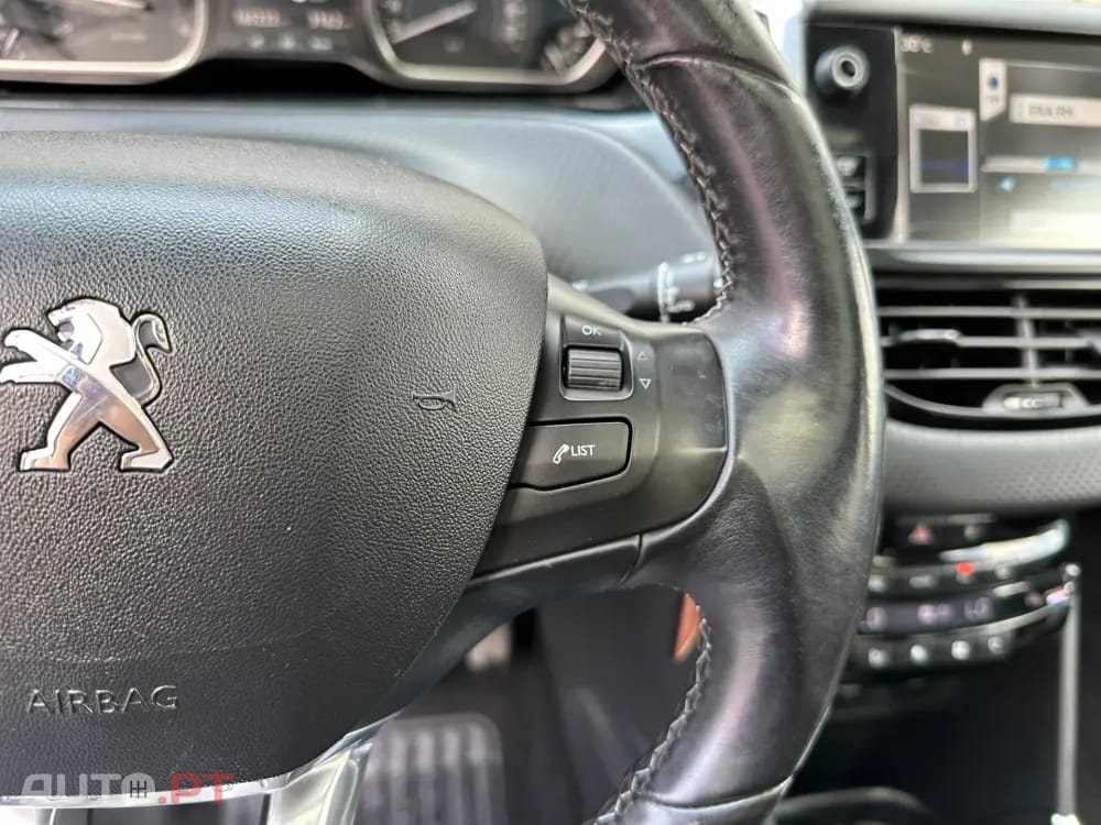 Peugeot 2008 1.6 e-HDi Allure