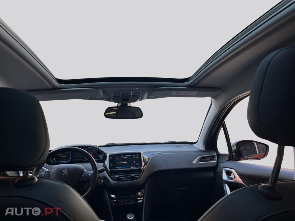 Peugeot 2008  1.2 PureTech Crossway