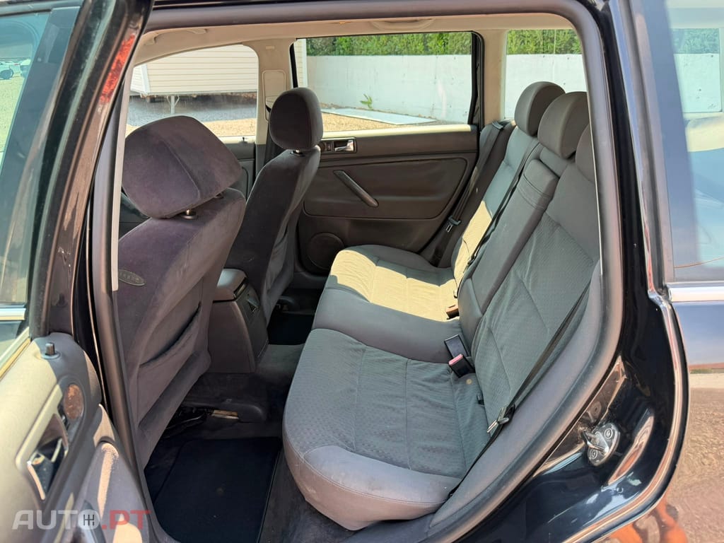 Volkswagen Passat 1.9 TDi Confortline Tip