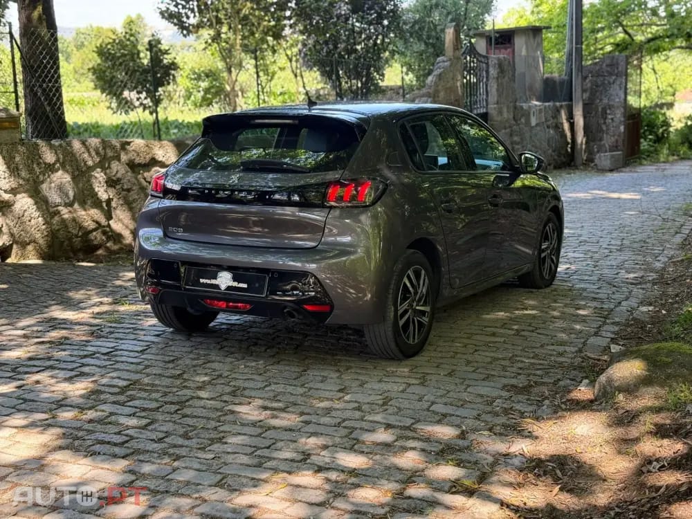 Peugeot 208 1.2 PureTech Allure Pack EAT8