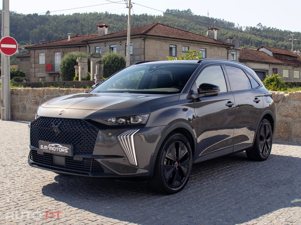DS DS7 Crossback E-Tense Performance Line EAT8