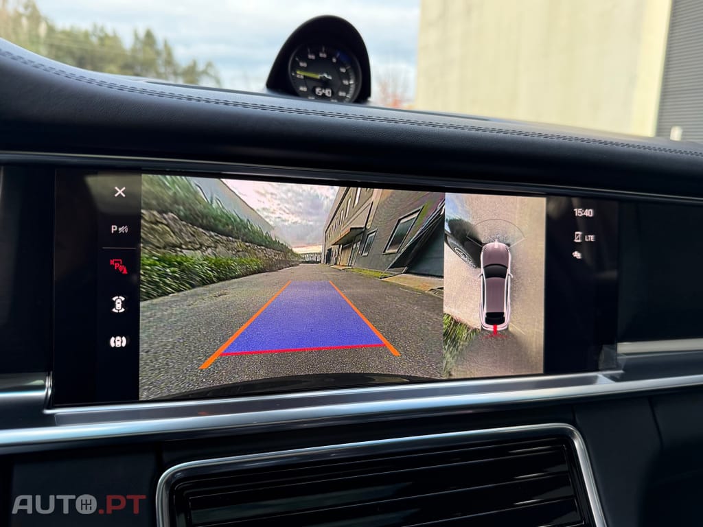 Porsche Panamera 4 E-Hybrid Platinum Edition