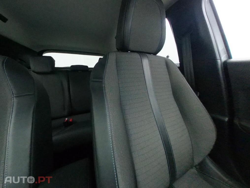 Peugeot 2008 1.2 PureTech Allure Pack
