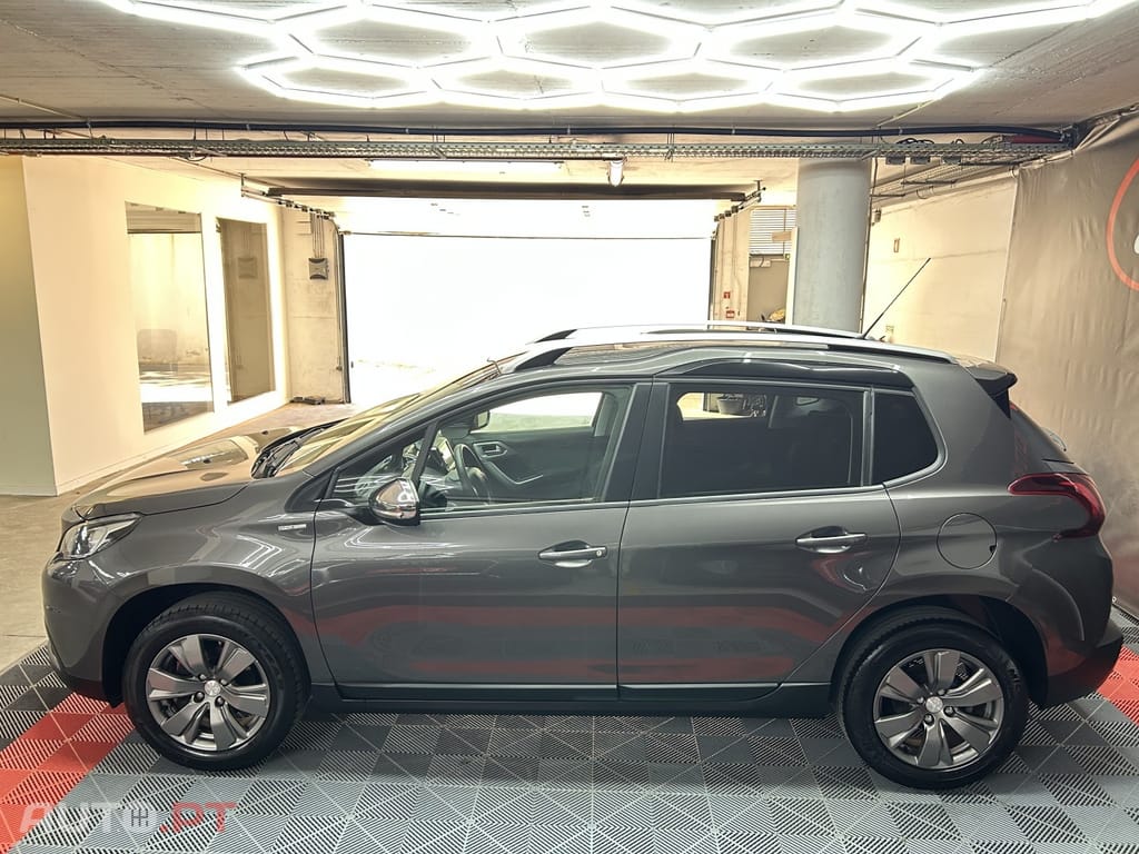 Peugeot 2008 1.2 PureTech Style