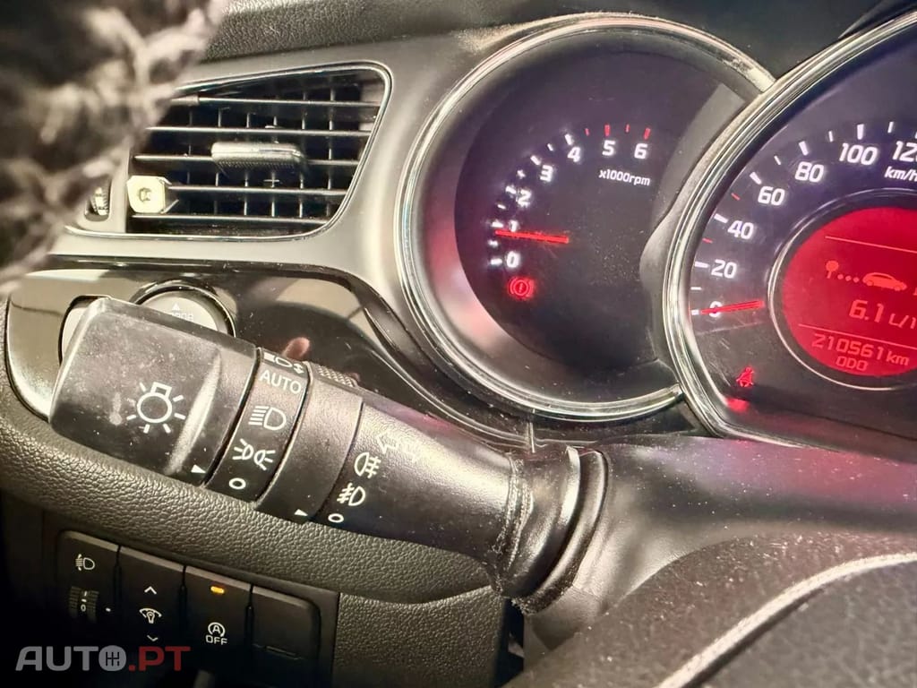 Kia Ceed CEED Crdi 
