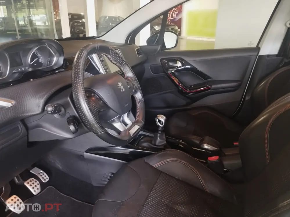 Peugeot 2008 1.2 PureTech GT Line