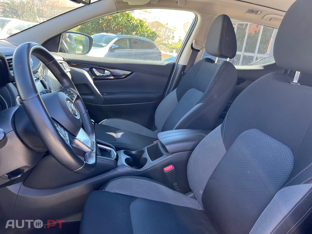 Nissan Qashqai Connecta JLL 18