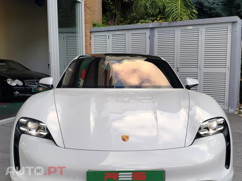 Porsche Taycan Turbo