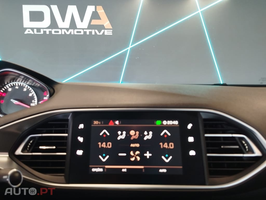 Peugeot 308 1.2 PureTech Business Line