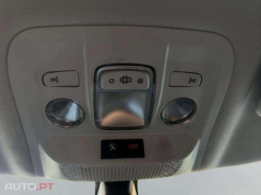 Peugeot 2008  1.2 PureTech Allure CROSSWAY