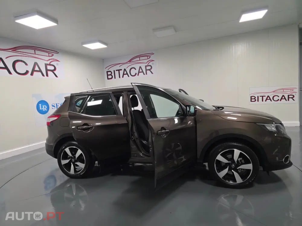 Nissan Qashqai 1.5 dCi N-Connecta Led