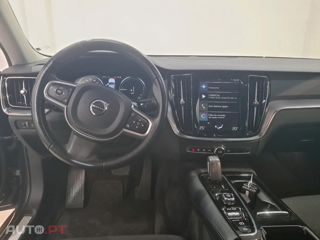 Volvo V60 2.0 T8 AWD TE Momentum Plus