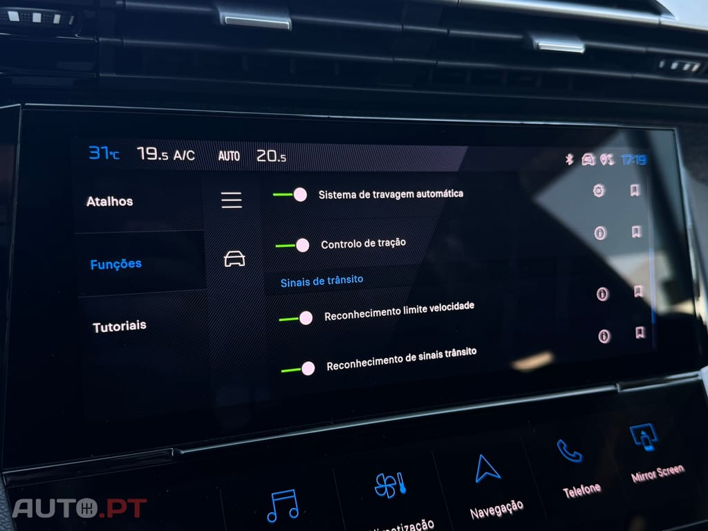 Peugeot 408 1.6 Hybrid Allure e-EAT8
