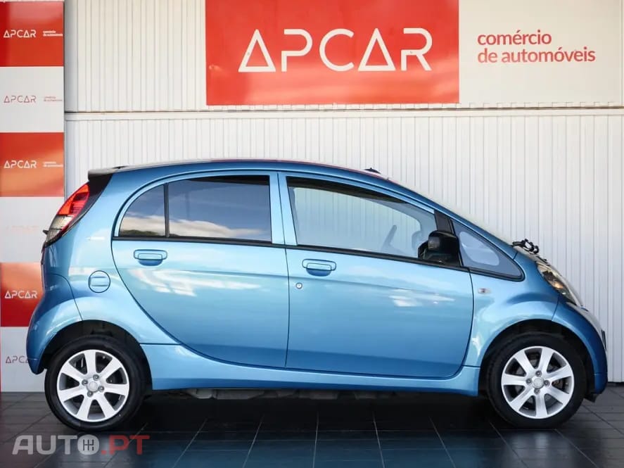 Peugeot iOn Active