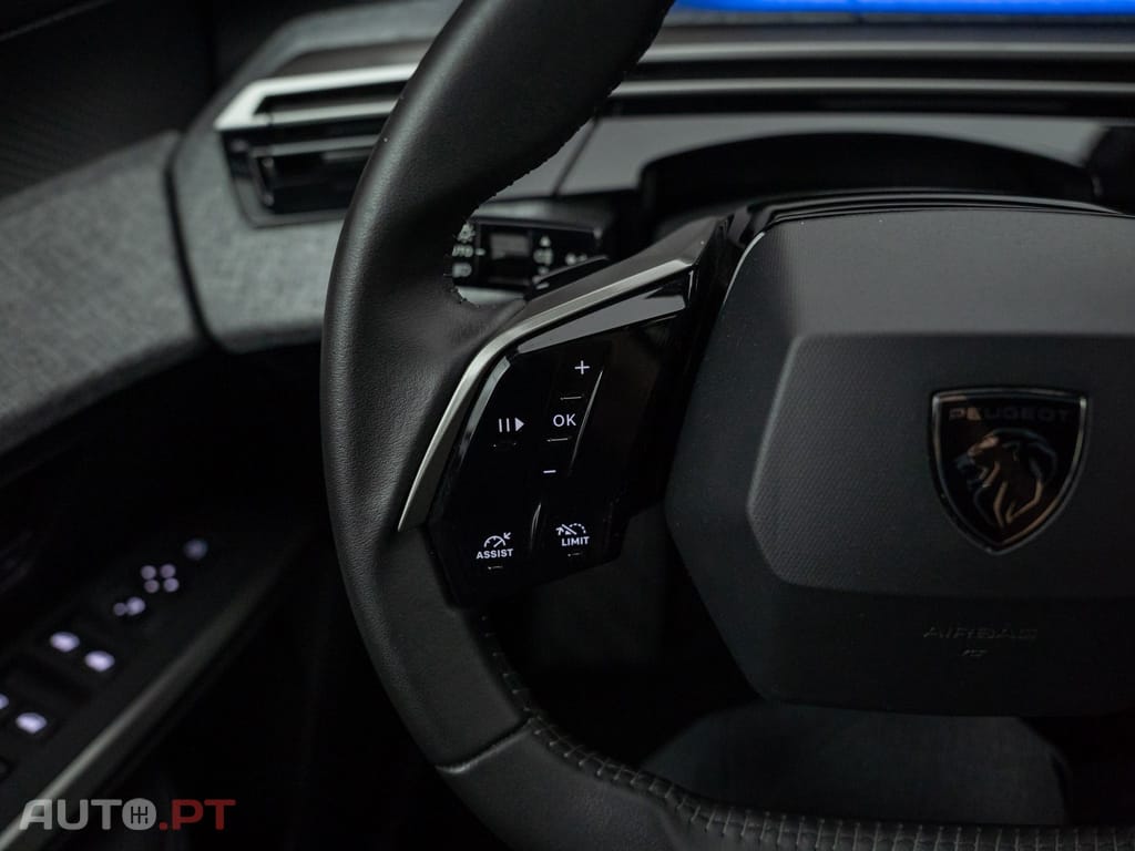 Peugeot E-3008 73 kWh Allure