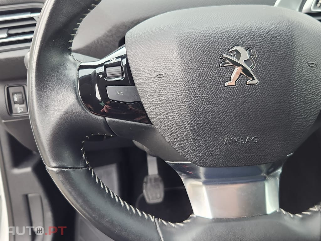 Peugeot 308 1.5 BlueHDi Business Line