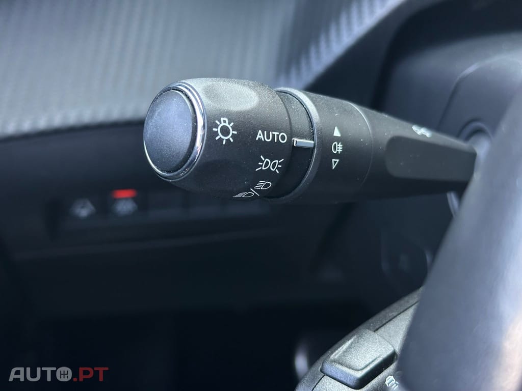 Peugeot E-208 50 kWh GT