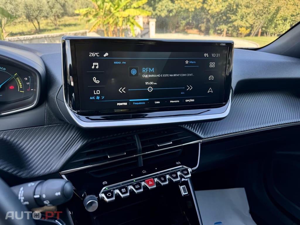 Peugeot 2008 1.2 Hybrid Style e-DCS6