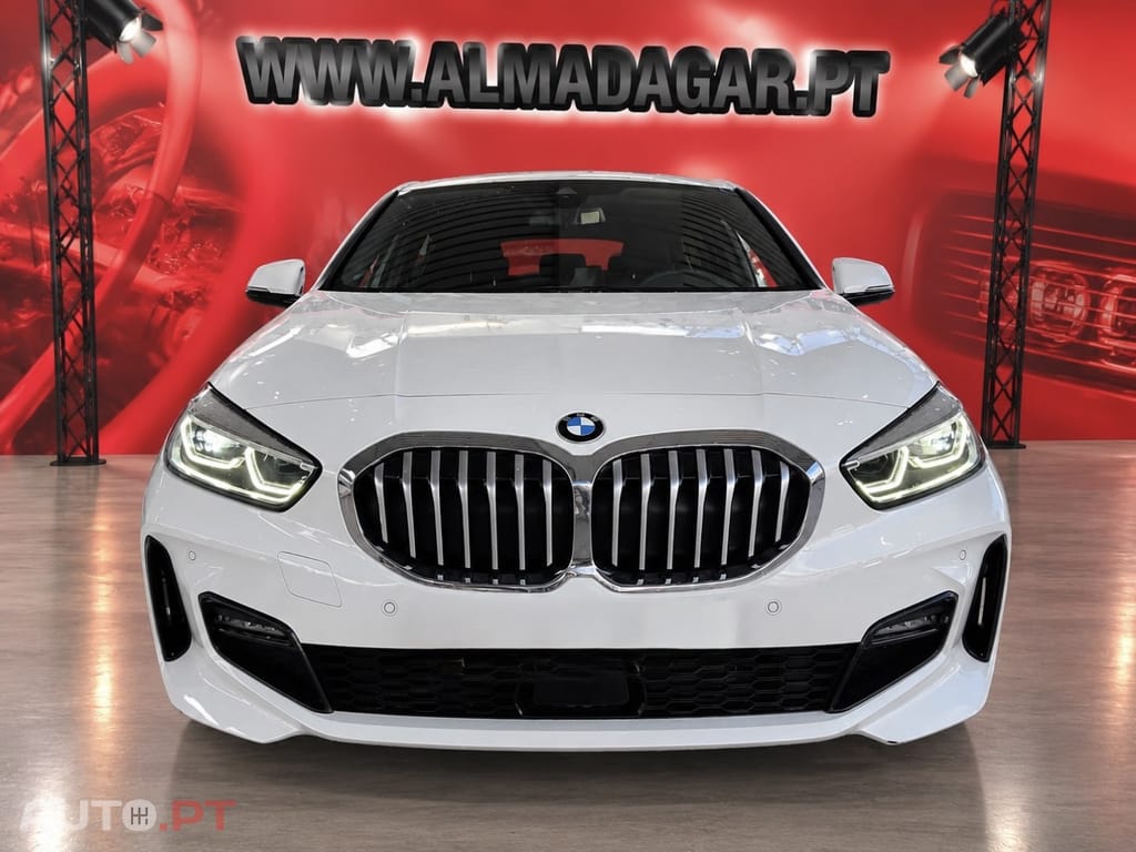 BMW 118 i Pack Desportivo M Auto