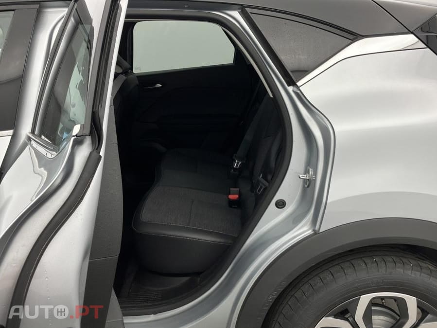 Renault Captur 1.6 E-Tech Plug-In Intens