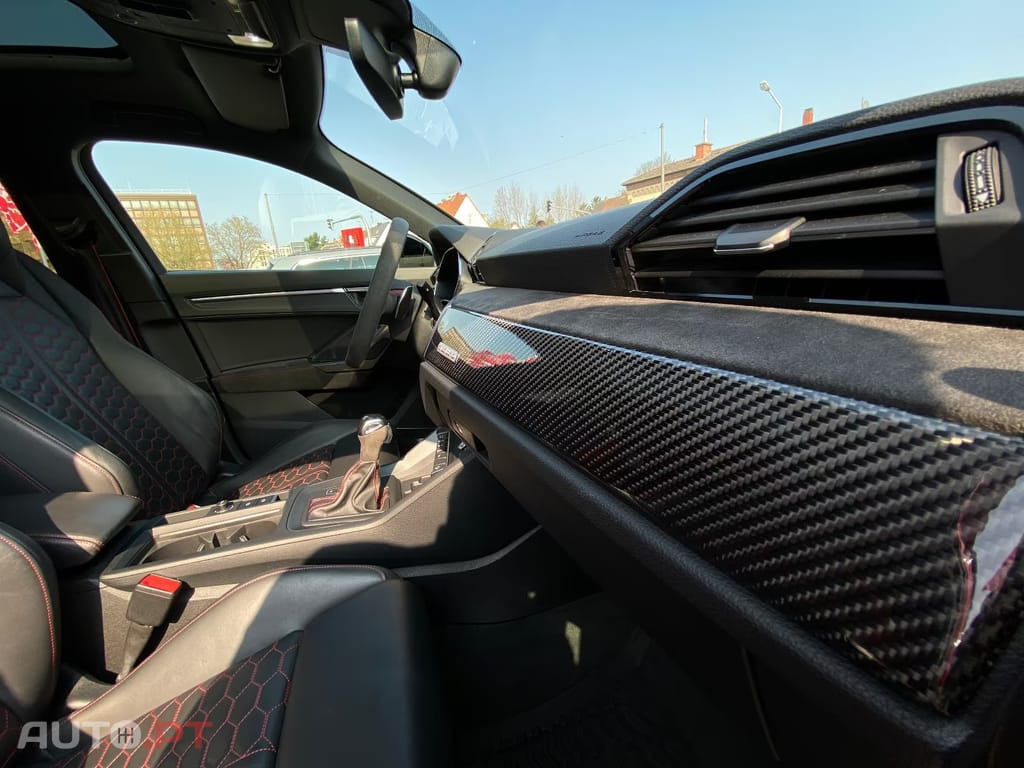 Audi RSQ3 SportBack quattro