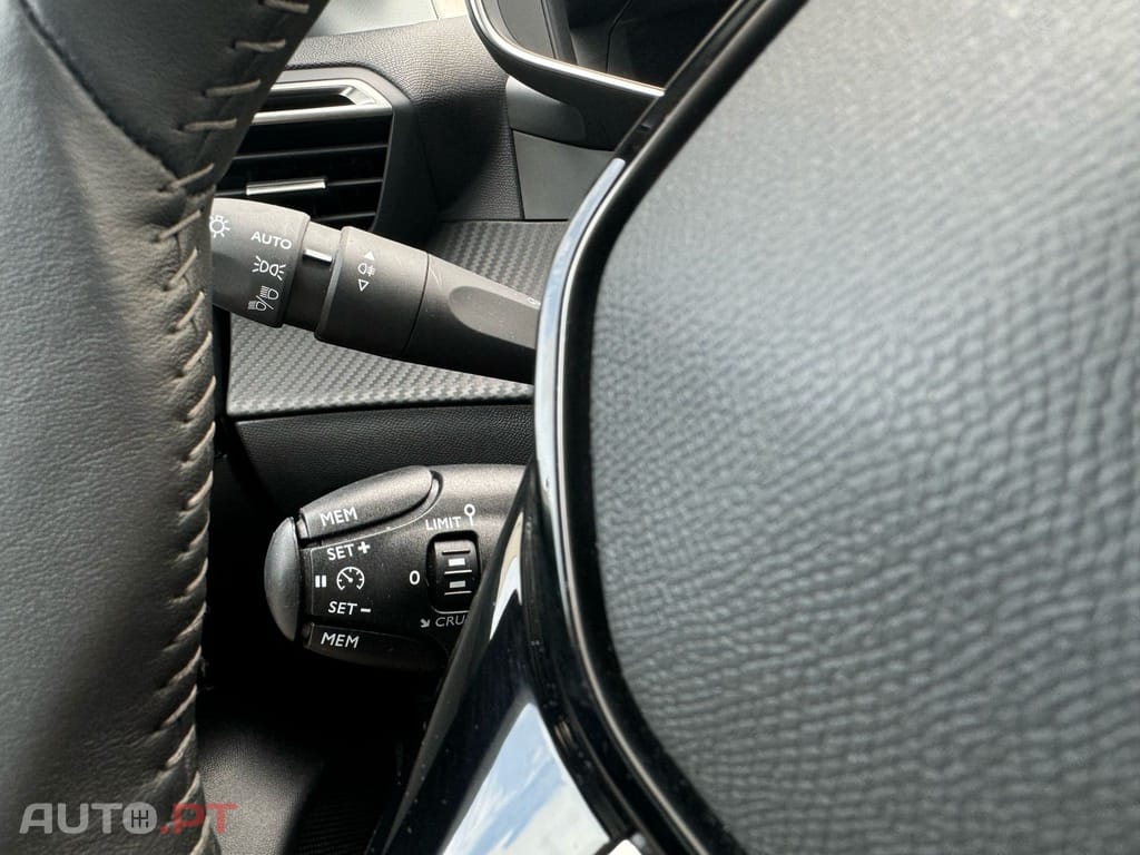 Peugeot 208 PureTech 100 Allure