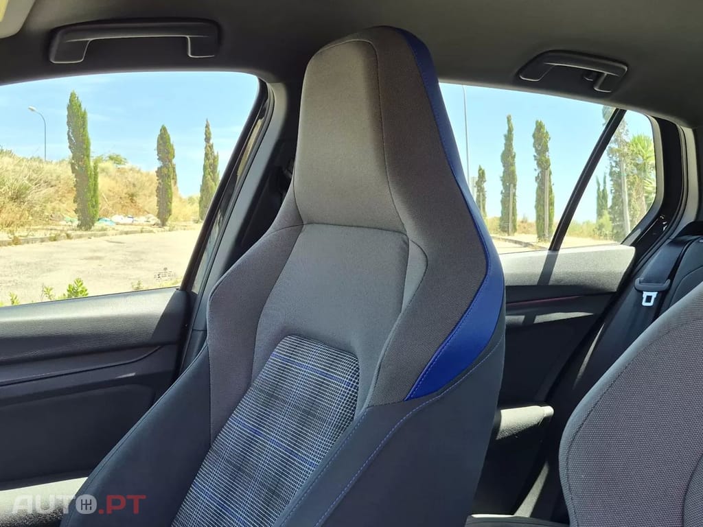 Volkswagen Golf 1.4 eHybrid OPF DSG GTE
