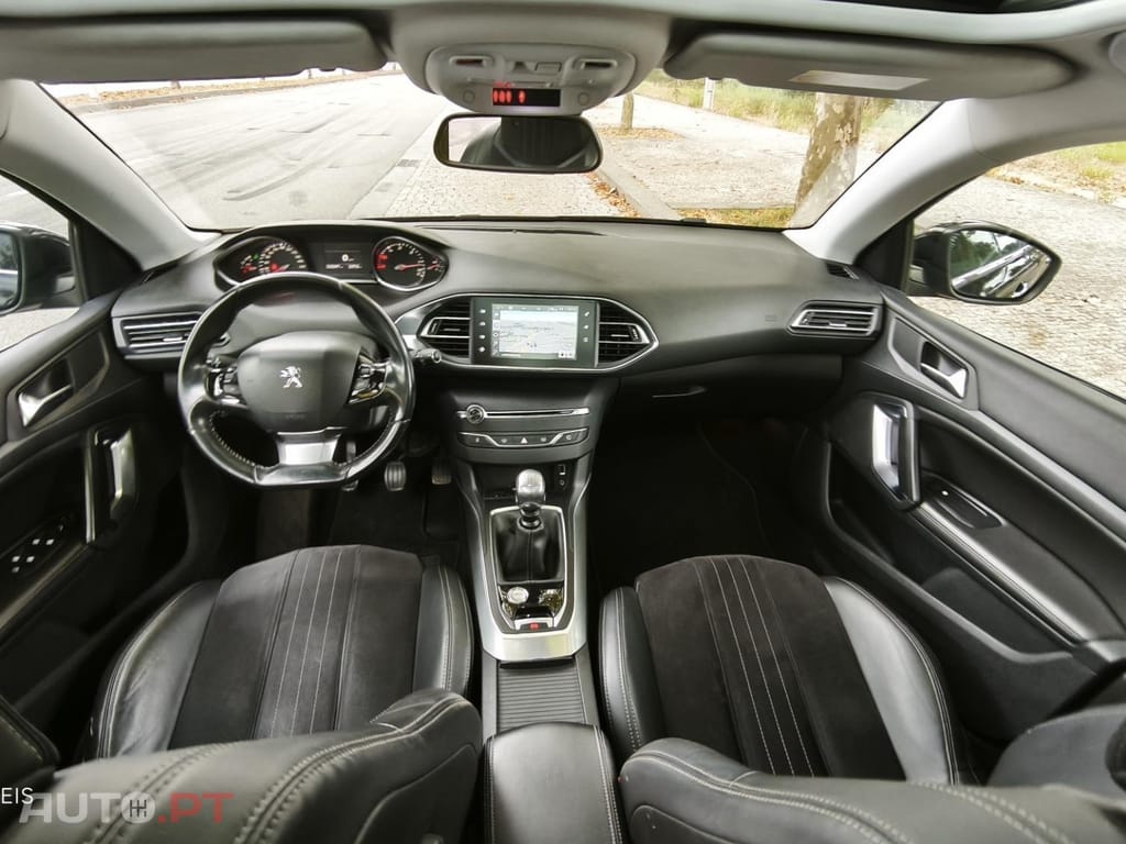 Peugeot 308 1.6 e-HDi Allure J17