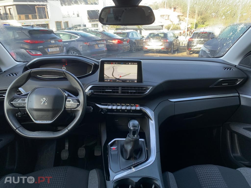 Peugeot 3008 1.5 BlueHDi Active