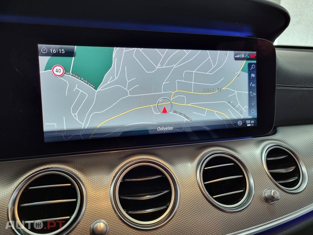 Mercedes-Benz E 220 AMG Line