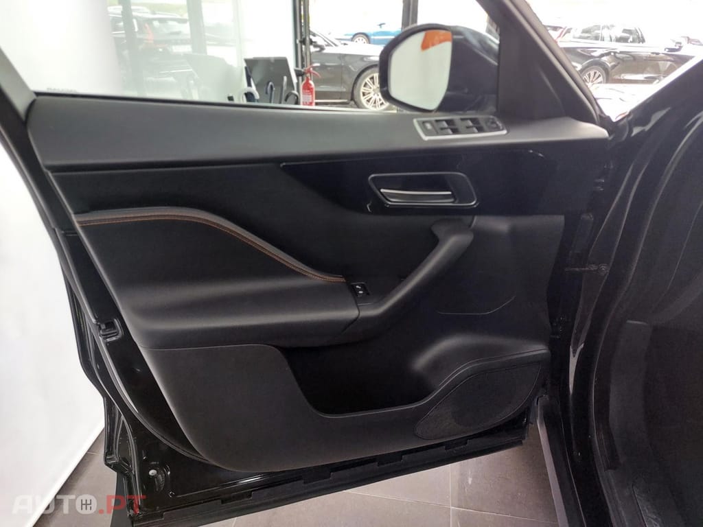 Jaguar F-Pace 2.0 i4D Prestige AWD