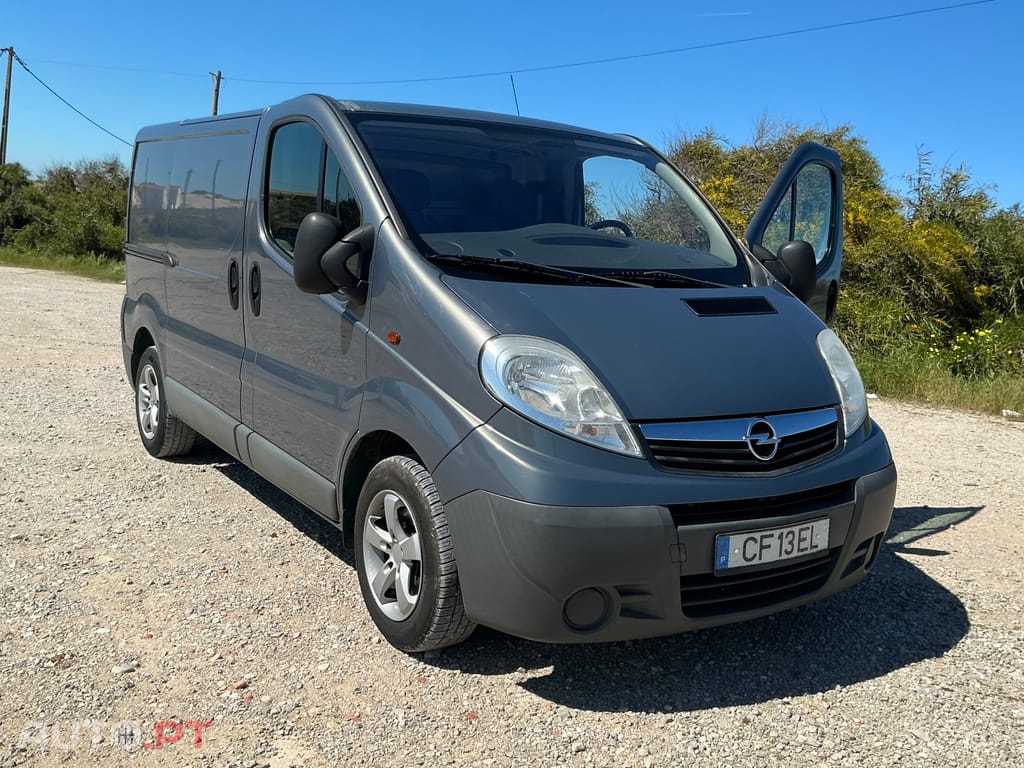 Opel Vivaro Furgones