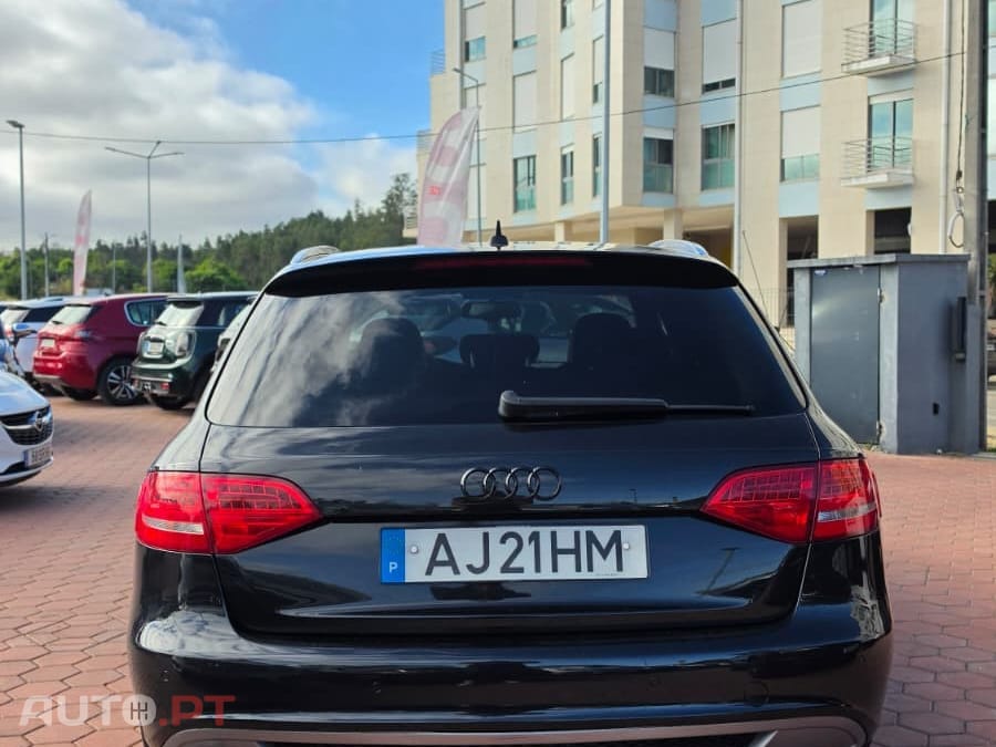 Audi A4 Avant 2.0 TDi S-line