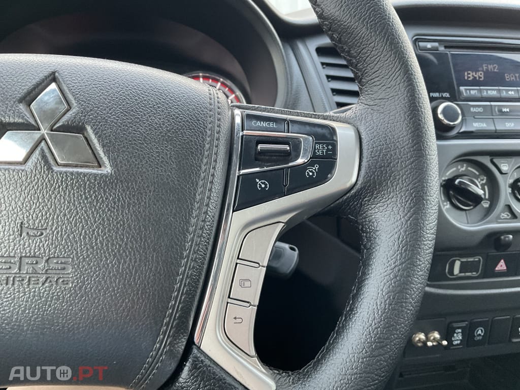 Mitsubishi L200 2.3 DI-D CD Invite Strakar Look 4WD