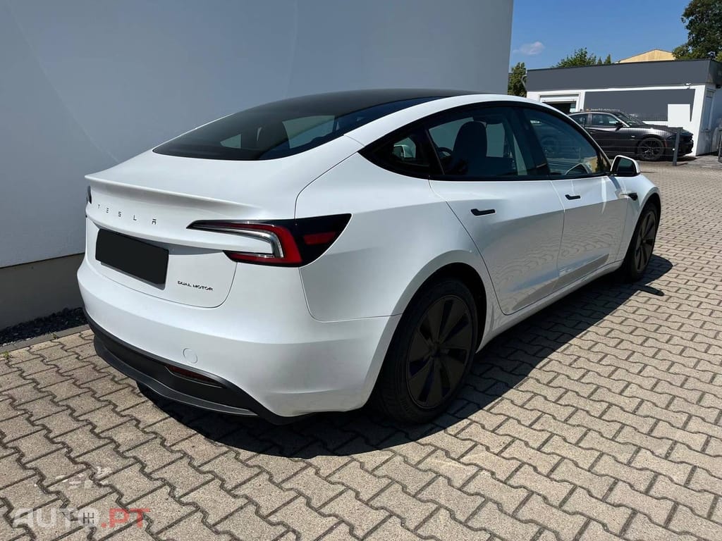 Tesla Model 3 Premium Long Range Dual AWD