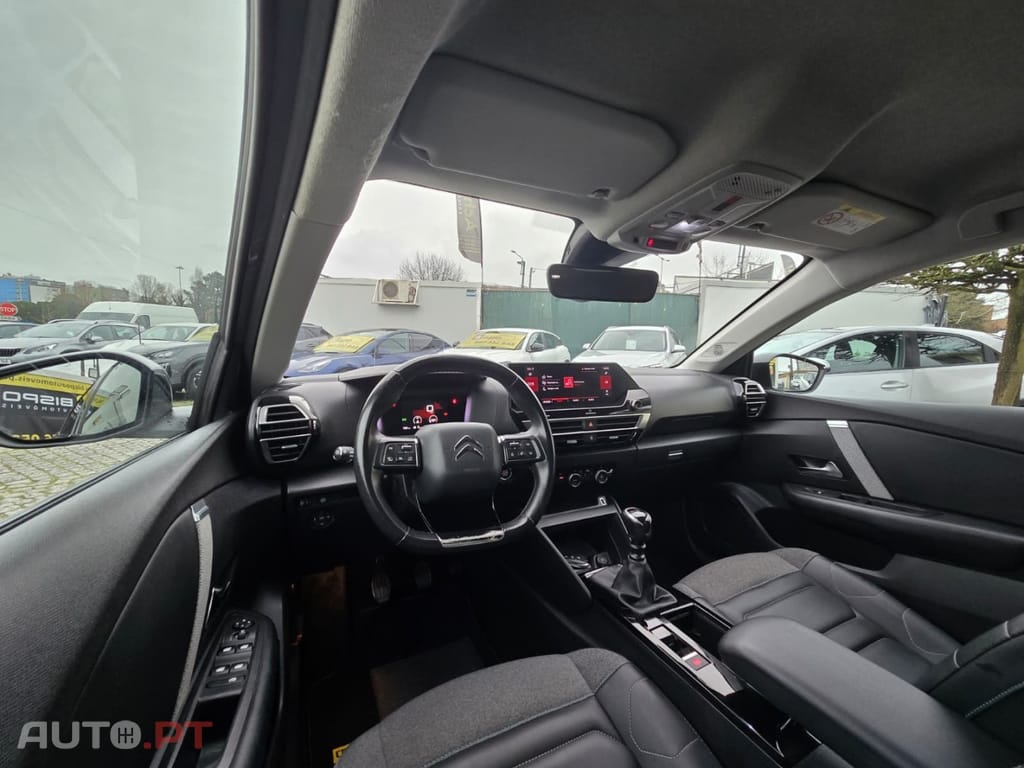 Citroen C4 1.2 PureTech Shine Pack EAT8