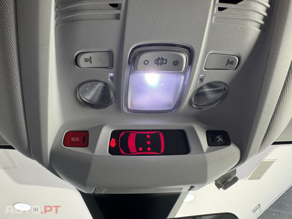 Peugeot 3008 1.6 Hybrid Active Pack e-EAT8