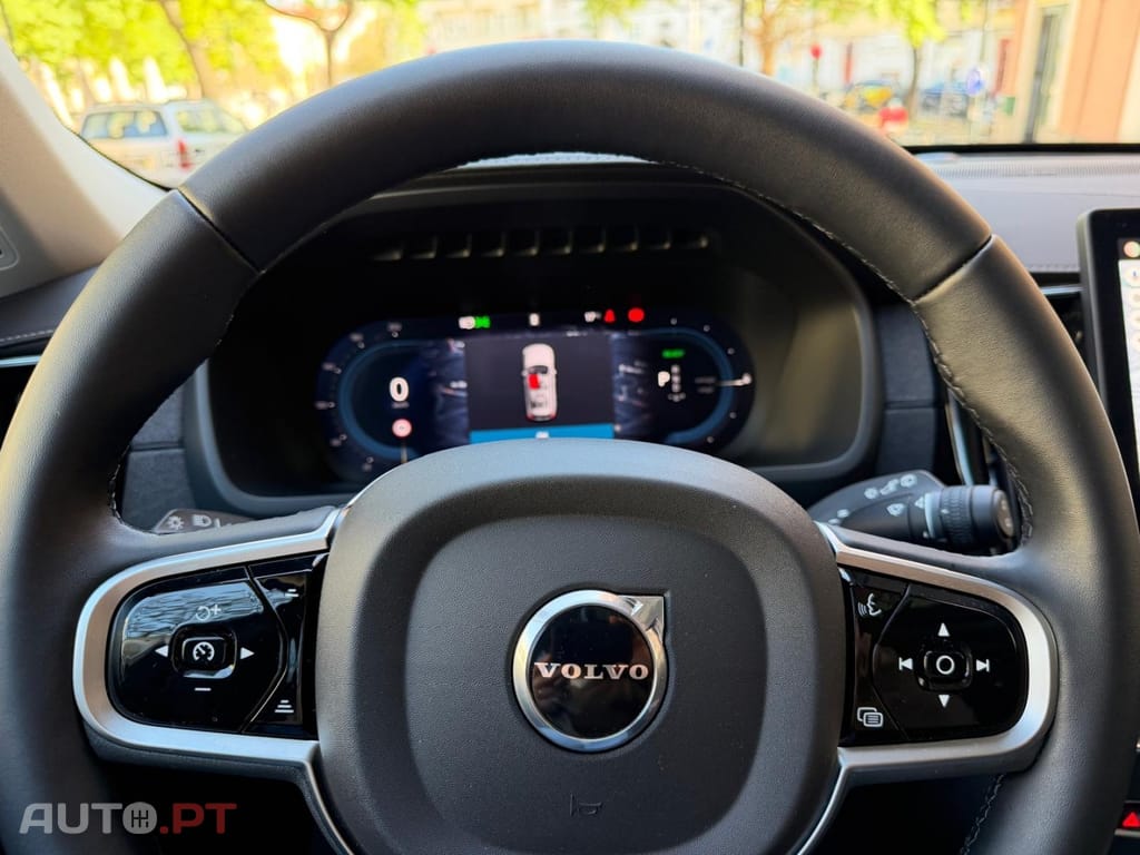 Volvo XC90 2.0 T8 PHEV Black Edition AWD