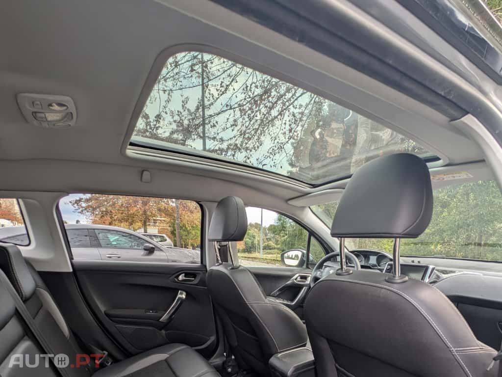 Peugeot 2008 1.6 BlueHDi Crossway