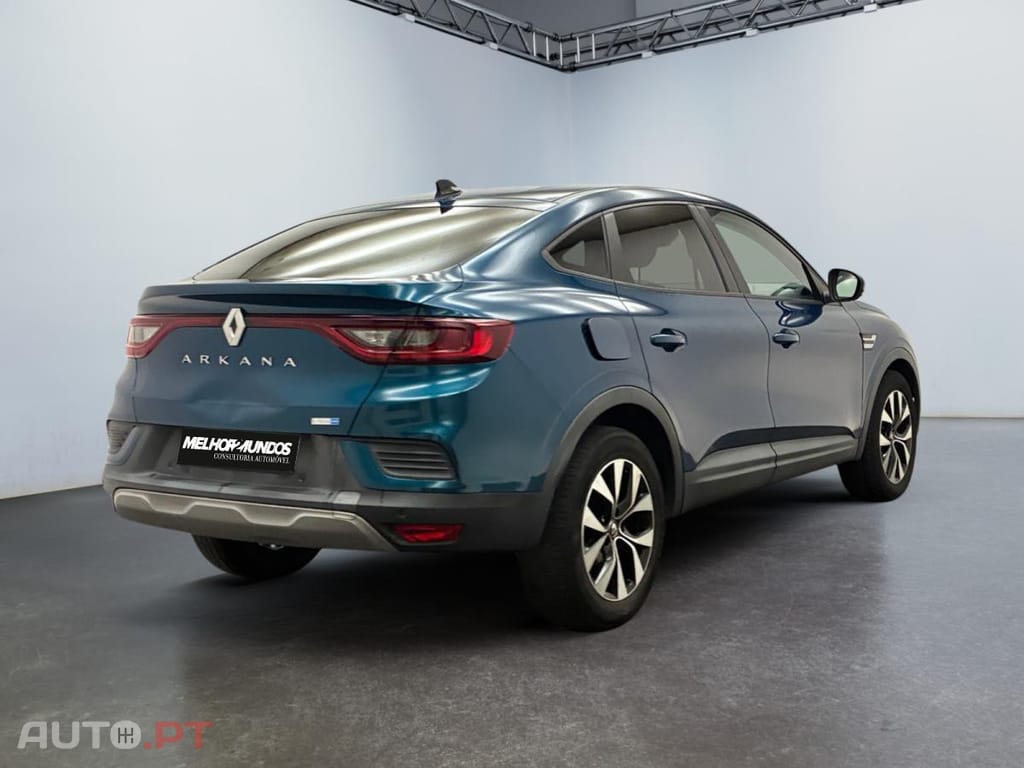 Renault Arkana E-Tech Business