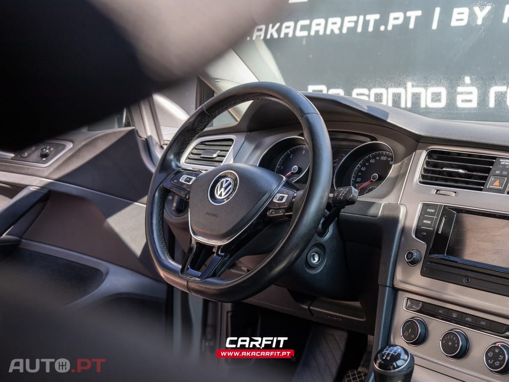 Volkswagen Golf 1.6 TDi BlueMotion Confortline