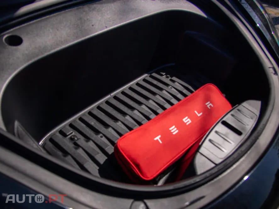 Tesla Model 3 Long Range AWD Dual Motor Performance