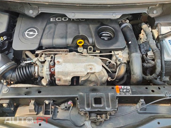 Opel Zafira Cosmos 135cv 7Lugares / 146€ mês